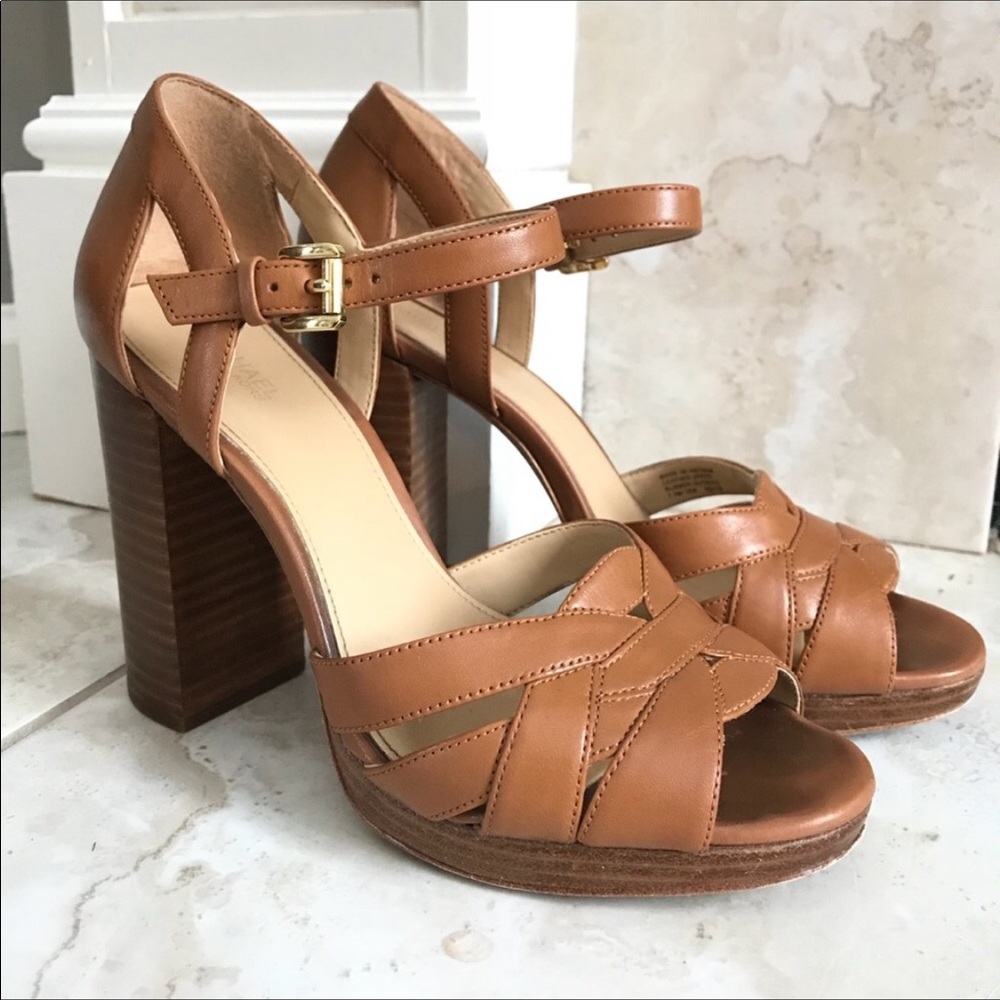 Gorgeous Michael Kors Annalyse💜💜💜